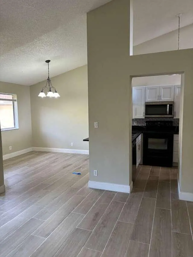 2 bed, 2.0 bath, 1074 sqft, $2,300 — Photo 3