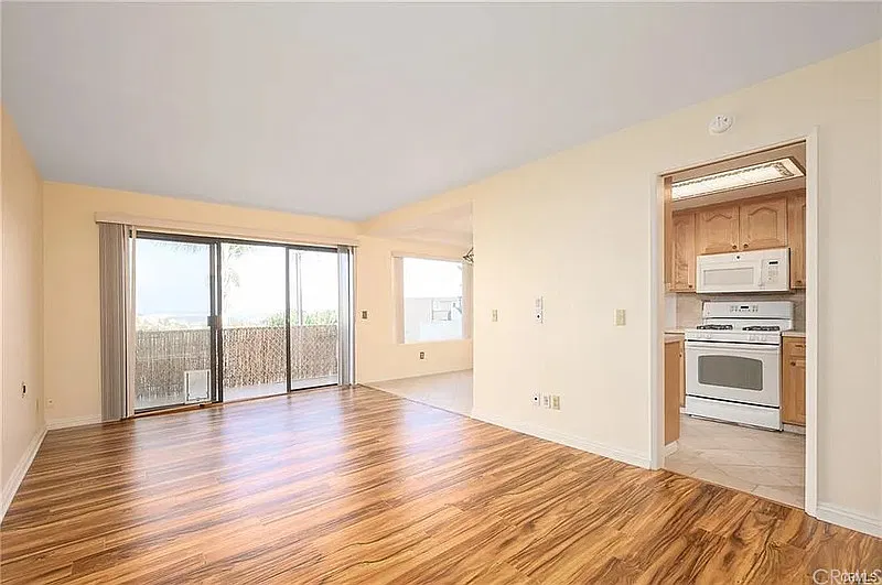 1 bed, 1.0 bath, 795 sqft, $1,625 — Photo 2