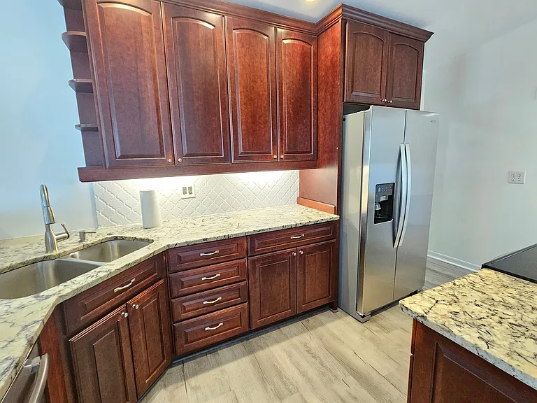 341 Bayshore Dr — Photo 15
