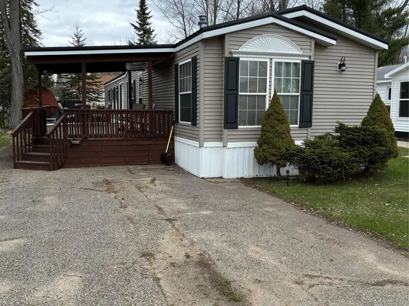 12336 E Houghton Lake Dr, Houghton Lake, MI 48629