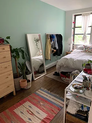 Rented by Mdays Realty | media 14