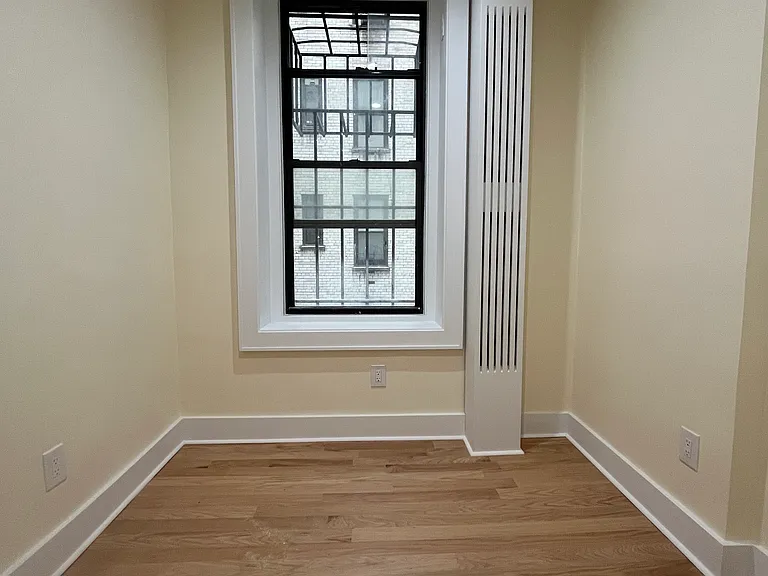 276 Riverside Dr #2F — Photo 9