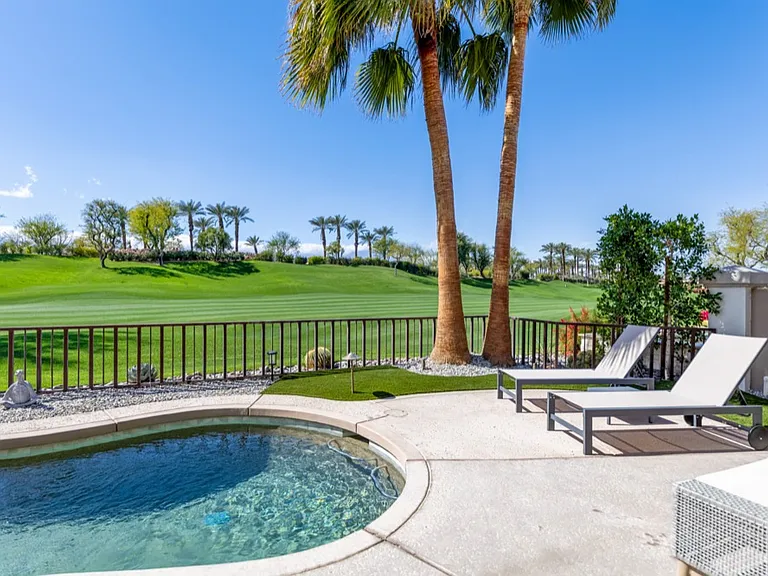 293 Desert Holly Dr — Photo 28