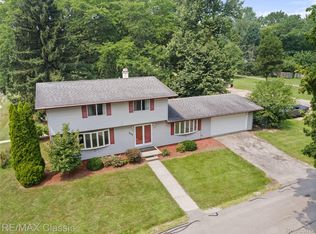 594 Maple Vista St, Imlay City, MI 48444