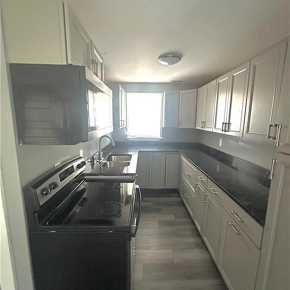 109 Earl St #A — Photo 5