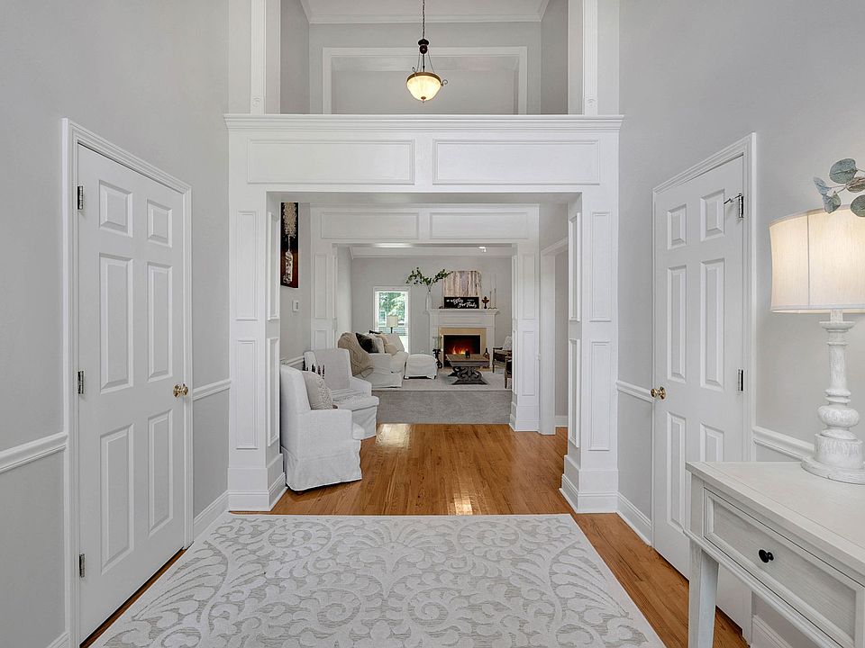 1st image of 3009 Liverpool Dr