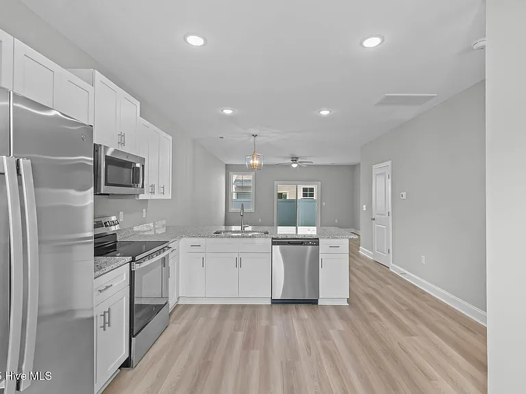 327 Starfish Ln — Photo 12