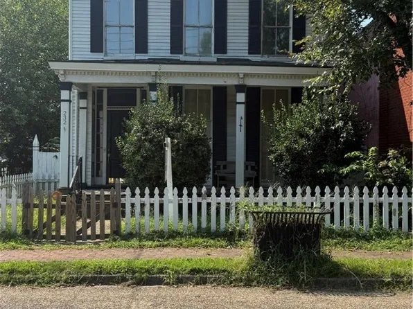 232 Grove Ave, Petersburg, VA 23803