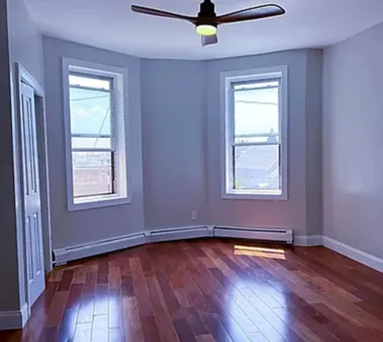 2 bed, 1300 sqft, $2,995 — Photo 2