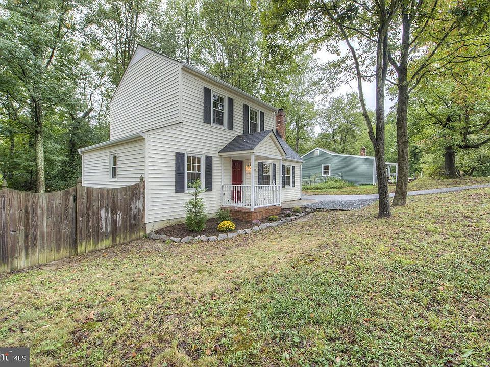 1st image of 13 Cherry Laurel Dr