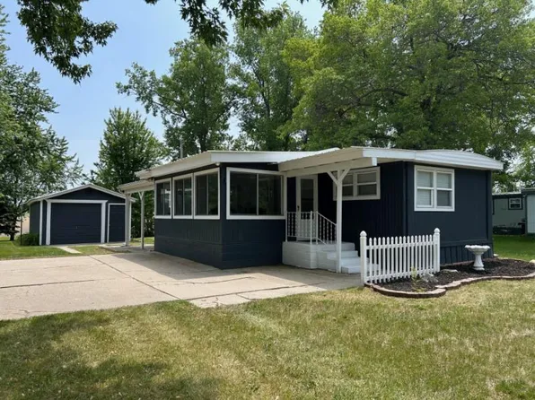 805 Sand Rd, Port Austin, MI 48467