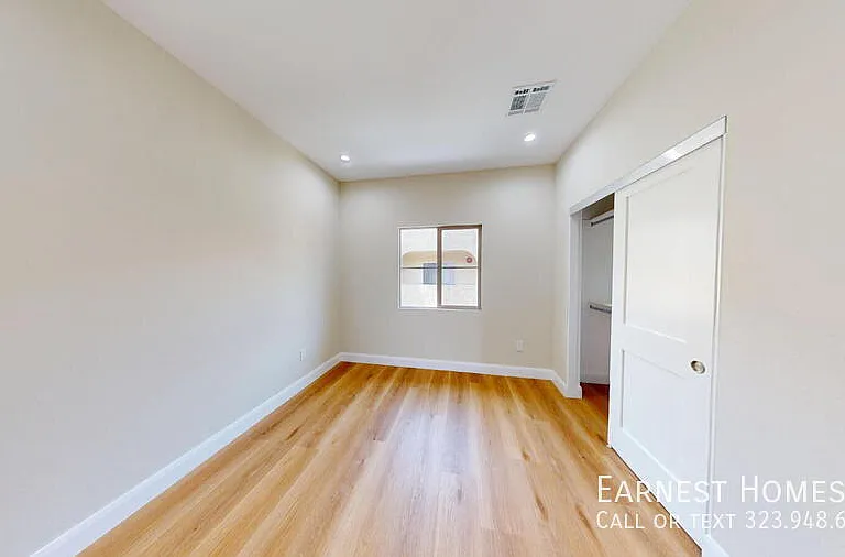 310 N 3rd St #B — Photo 19