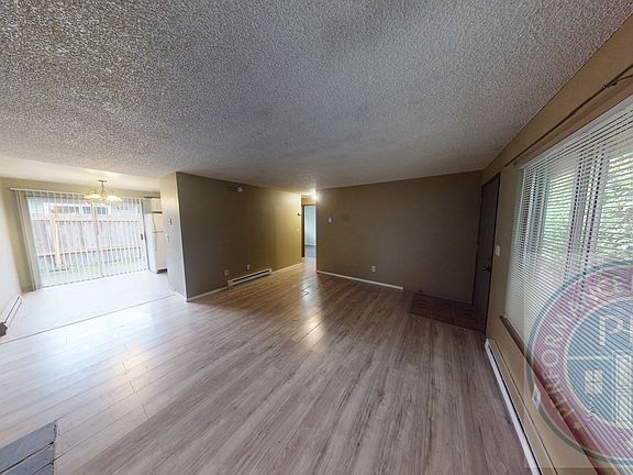 3rd image of 5645 & 5647 SE Belmont St #5645