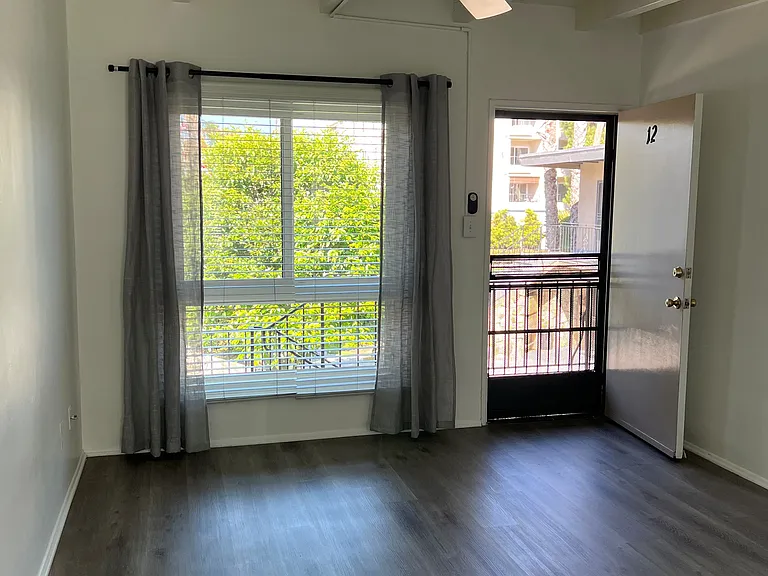 5910 E Naples Plz — Photo 3