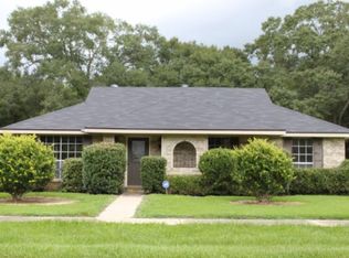 203 Terry Dr, Lafayette, LA 70501