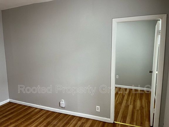 4th image of 22-24 Crockett Ave Unit 4