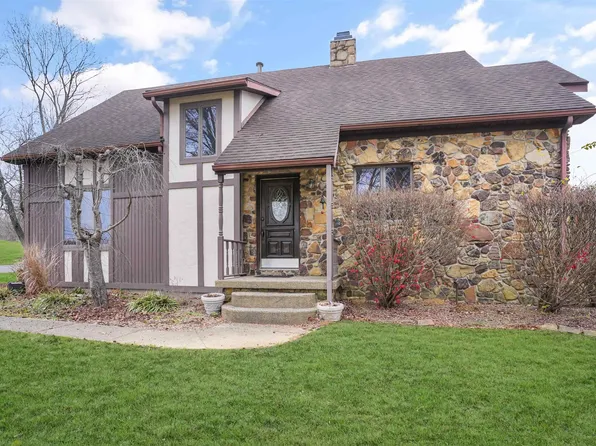 1088 Squaw Creek Rd, Boonville, IN 47601