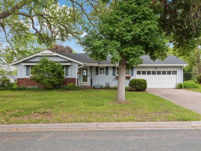 2288 Apache St, Mendota Heights, MN, 55120