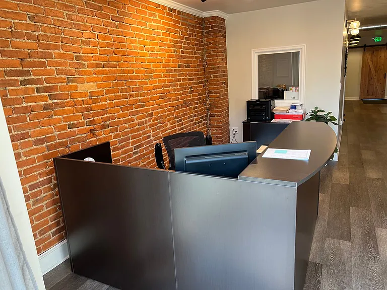 710 Columbia Ave — Photo 4