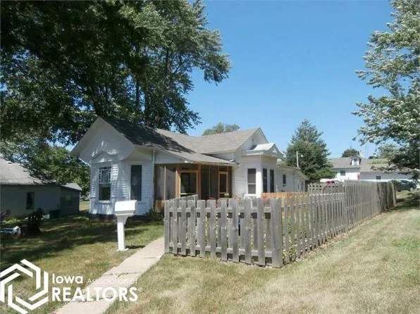 106 W Chestnut St, Bloomfield, IA 52537