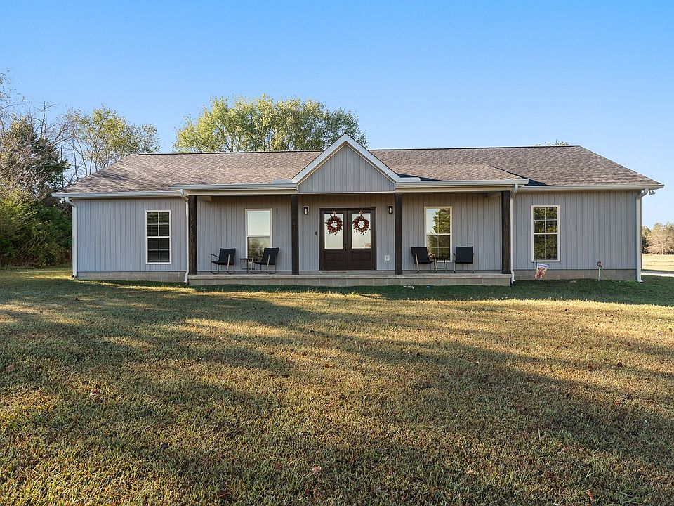 1st image of 10 Farris Ln