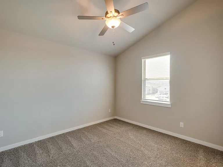 737 Wheatfield Dr — Photo 9