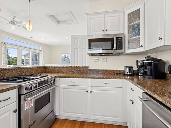 2nd image of 111 57th St #B