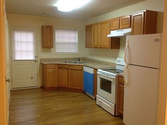 Fully furnished kitchen