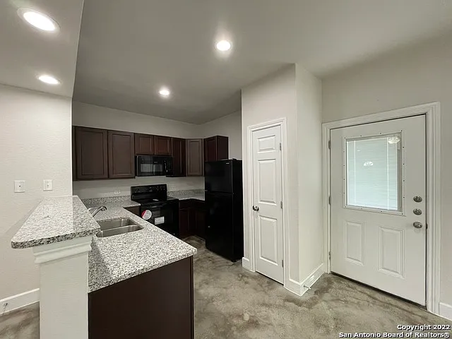 3 bed, 2.5 bath, 1218 sqft, $1,250 — Photo 4