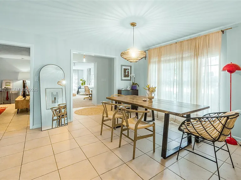 4042 Greenwood Dr — Photo 13
