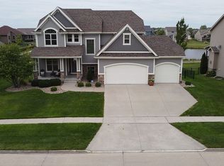 311 S 83rd St, West Des Moines, IA 50266