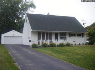 4279 Woodmere Dr, Austintown, OH