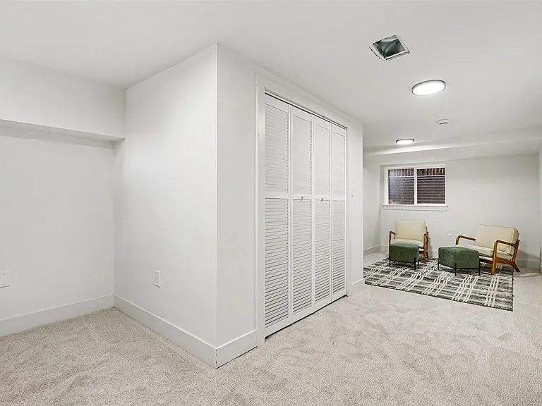 5645 W Virginia Ave — Photo 18