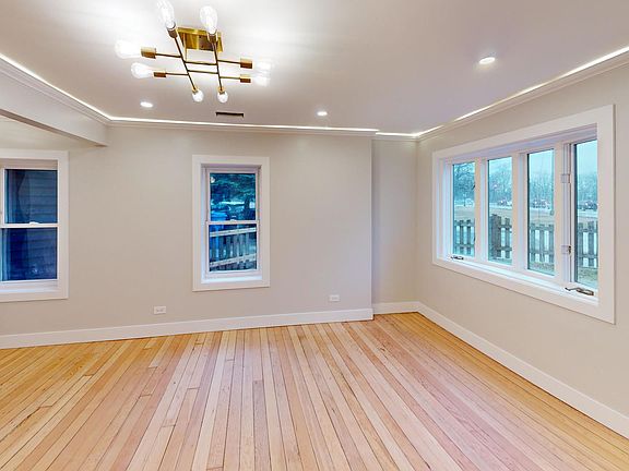 4th image of 8325 W Forest Preserve Ave