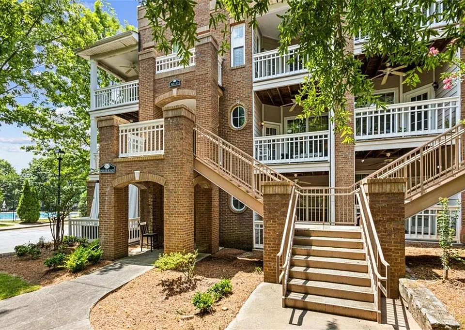 1752 Pryor Rd SW #309