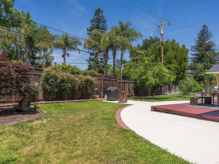 1027 Edmonds Ct — Photo 20