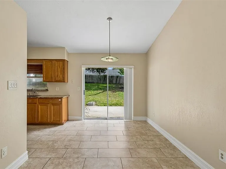 7769 Barberry Dr — Photo 6