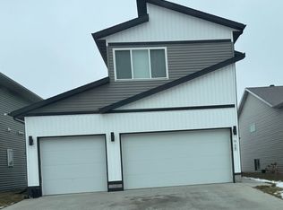 968 27th Ave W, West Fargo, ND 58078