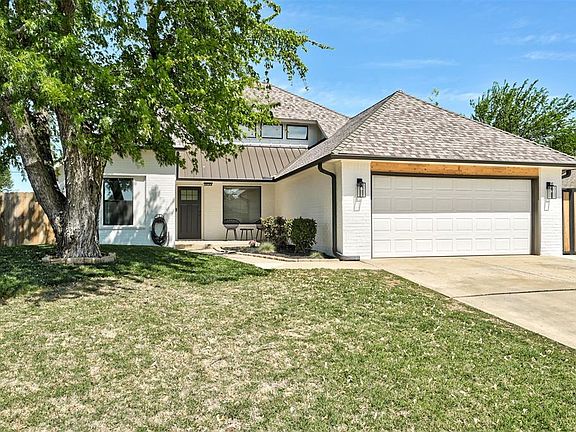 3rd image of 12705 Briar Hollow Dr