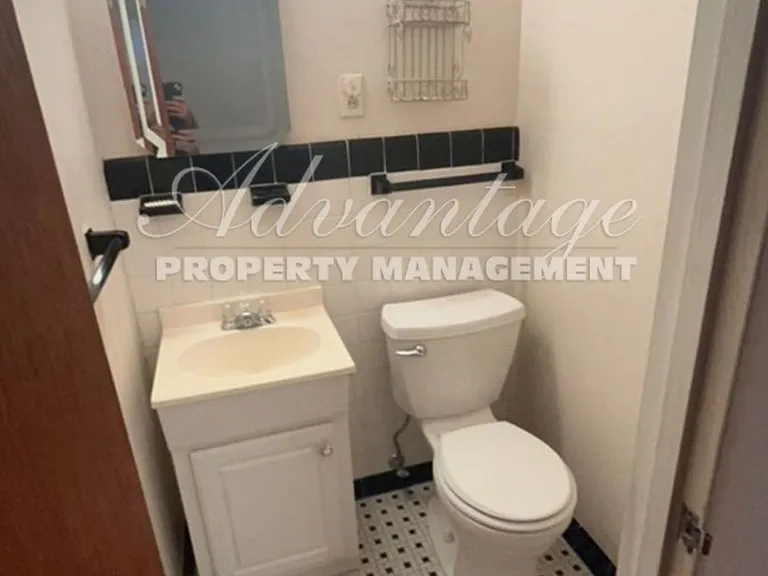 1552 Delmont Rd — Photo 10
