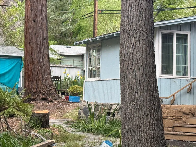 14043 Meadow Ln — Photo 2