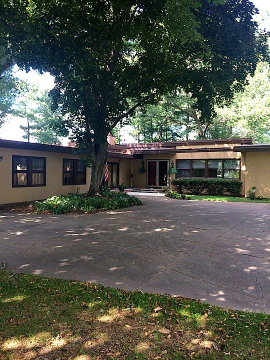 1st image of 1750 Riverwood Ln