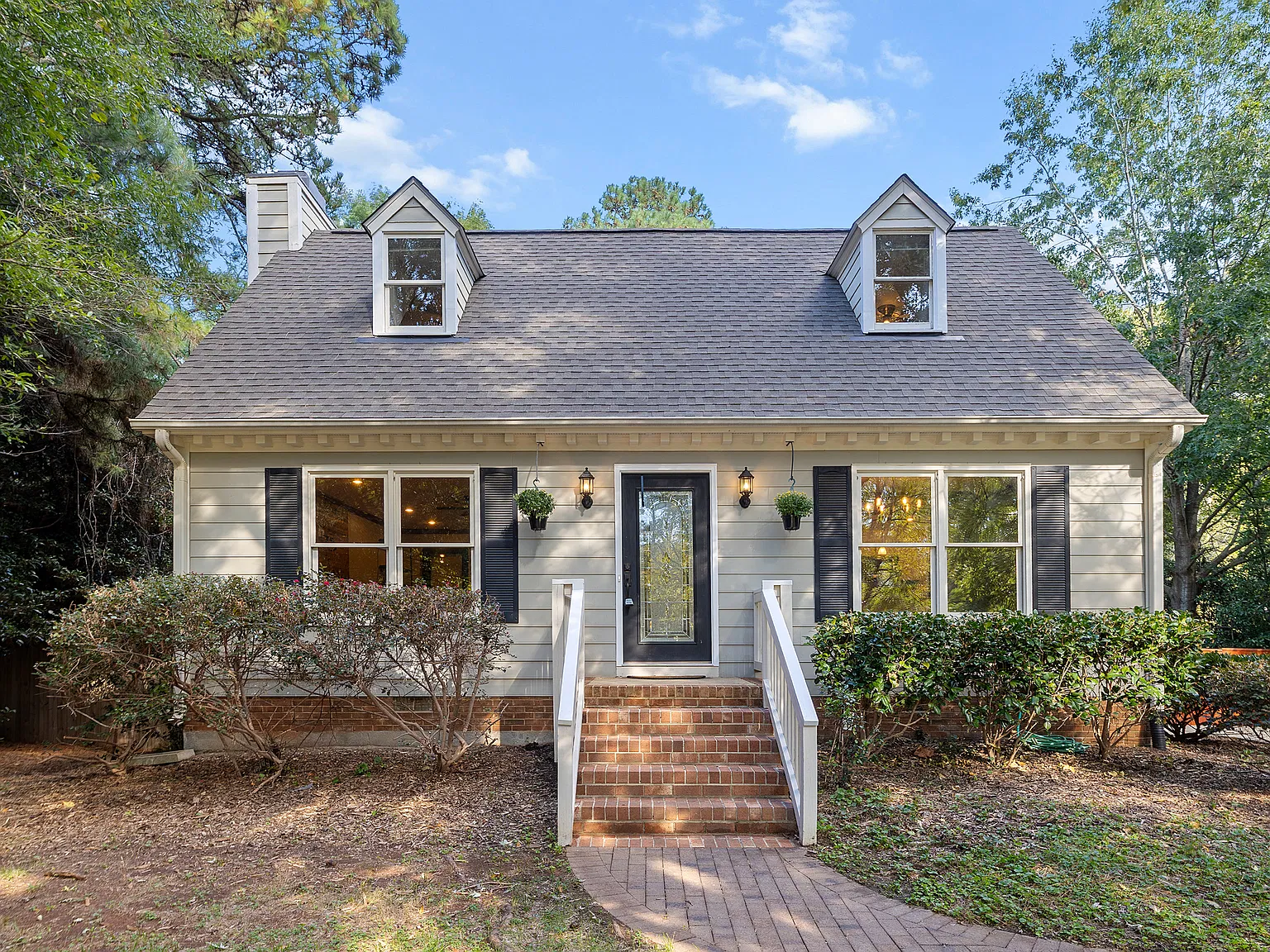 3 bed, 2.5 bath, 1826 sqft, $2,500 — Photo 1
