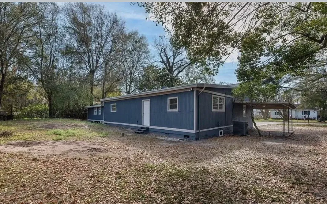 5 bed, 2075 sqft, $2,750 — Photo 3