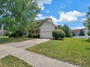 6892 Four Seasons Dr, Westerville, OH