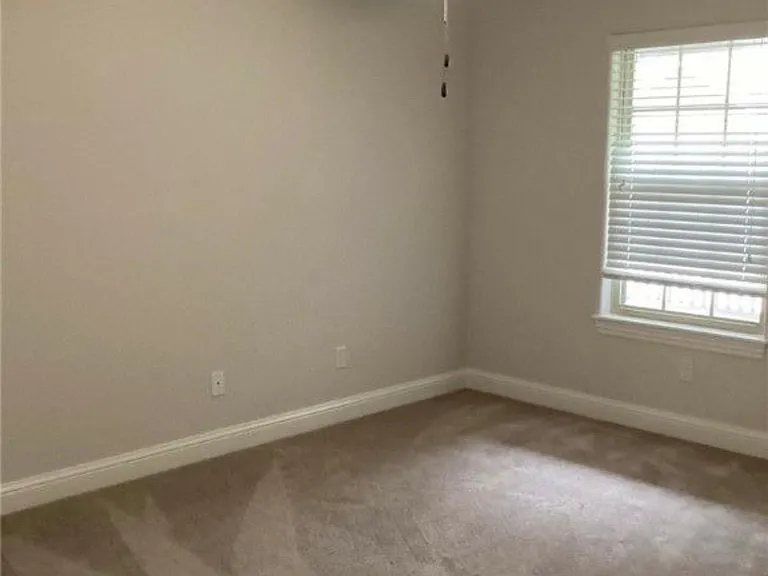 1150 Coventry Ln — Photo 8
