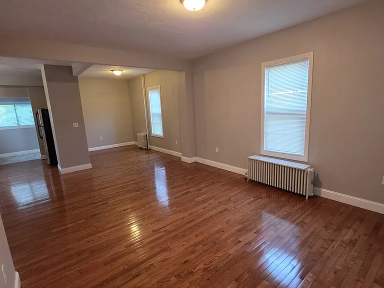 1176 Hyde Park Ave — Photo 10