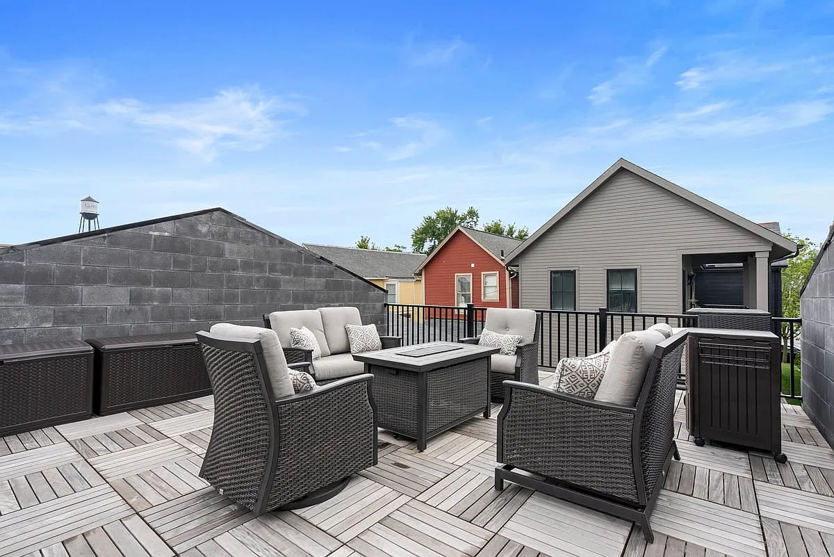 287 East Greenwood Avenue — Photo 4