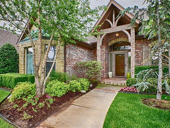 2nd image of 3020 SW 132nd Pl