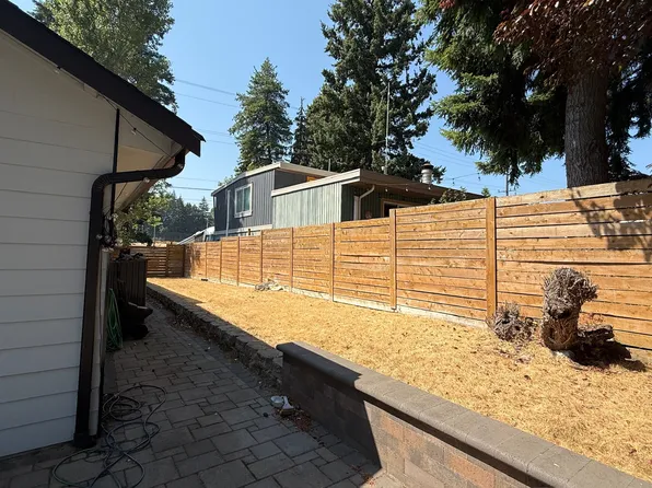 16004 25th Ave NE, Shoreline, WA 98155